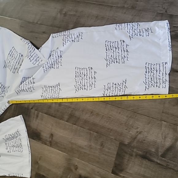 🧡2/$15 Bundle White jumpsuit cursive print long sleeve, elastic waistband 10/12 - Picture 8 of 12